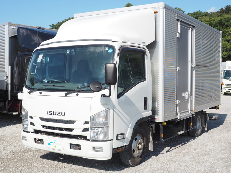 いすゞ エルフ バン車 小型 TRG-NPR85AN 年式 H29[写真01]