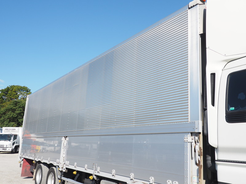 いすゞ ギガ ウイング車 大型 QKG-CYJ77A 年式 H24[写真09]