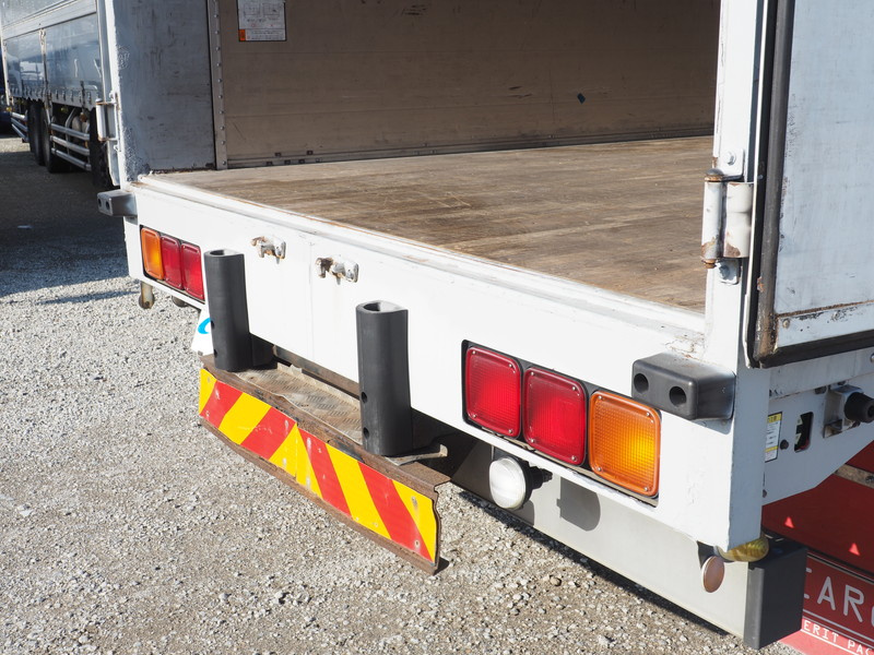 いすゞ ギガ ウイング車 大型 QKG-CYJ77A 年式 H24[写真29]