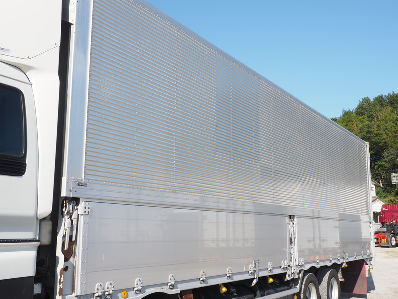 いすゞ ギガ ウイング車 大型 QKG-CYJ77A 年式 H24[写真16]