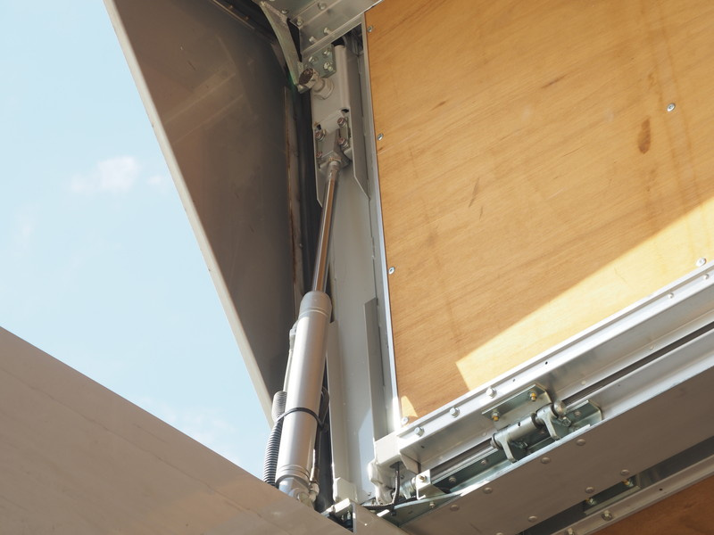 いすゞ ギガ ウイング車 大型 QKG-CYJ77A 年式 H26[写真19]