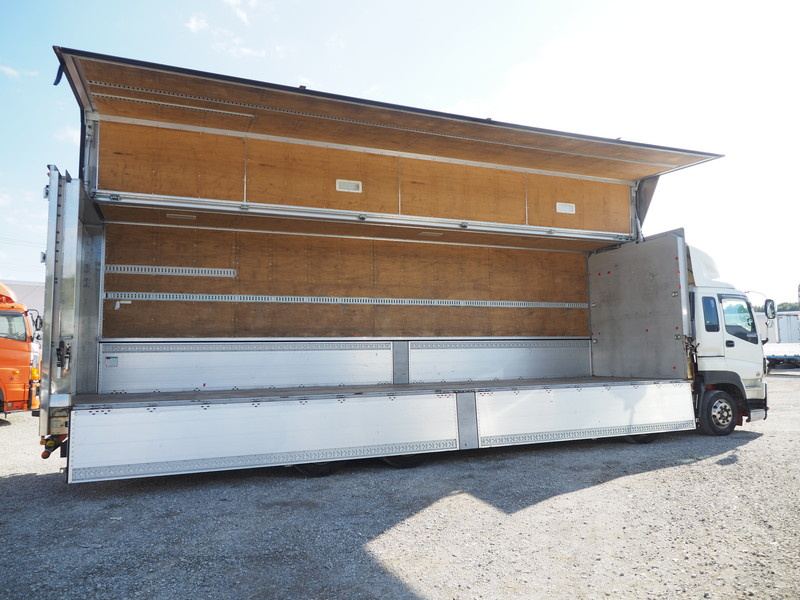 いすゞ ギガ ウイング車 大型 QKG-CYJ77A 年式 H26[写真13]