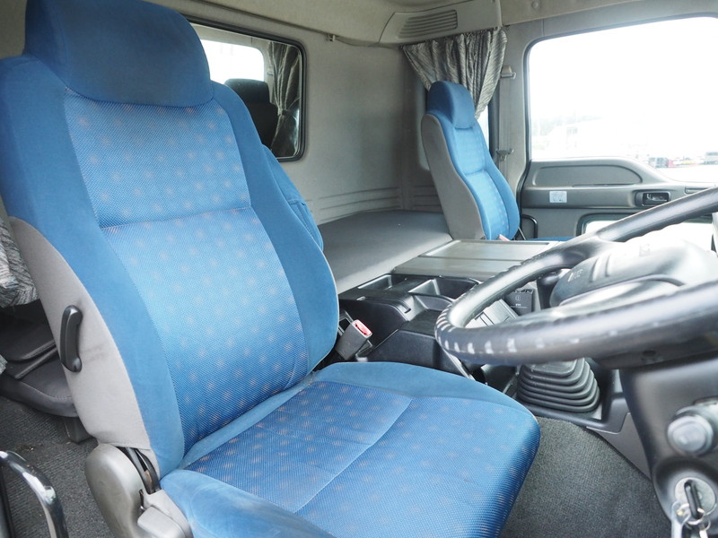 いすゞ ギガ ウイング車 大型 QKG-CYJ77A 年式 H26[写真33]