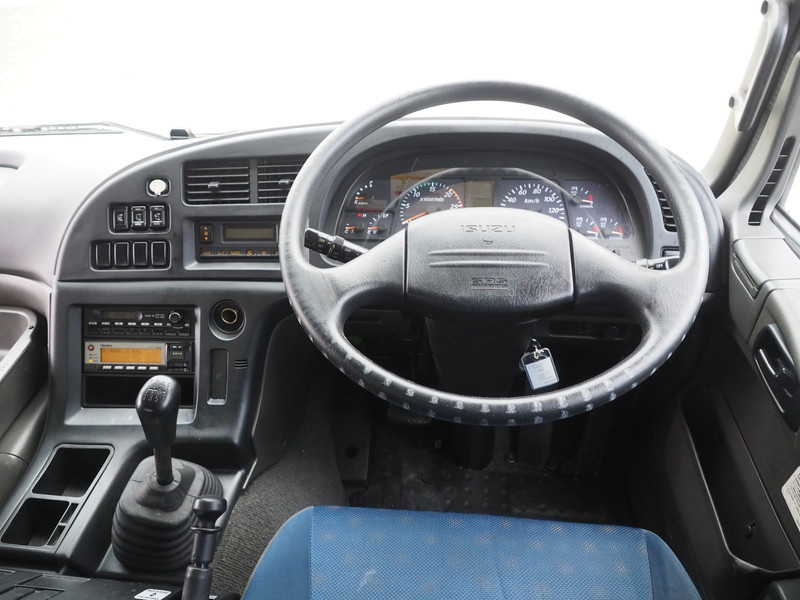 いすゞ ギガ ウイング車 大型 QKG-CYJ77A 年式 H26[写真34]