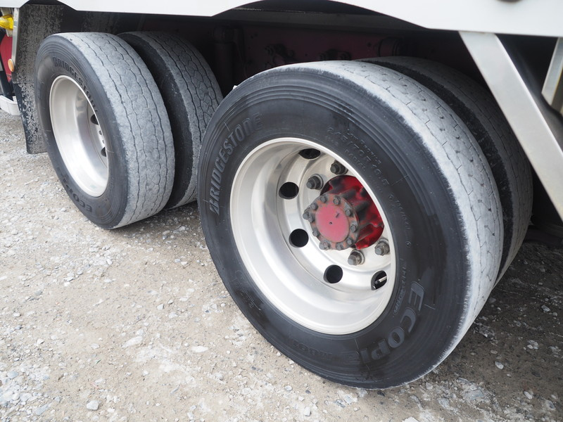 いすゞ ギガ ウイング車 大型 QKG-CYJ77A 年式 H26[写真49]