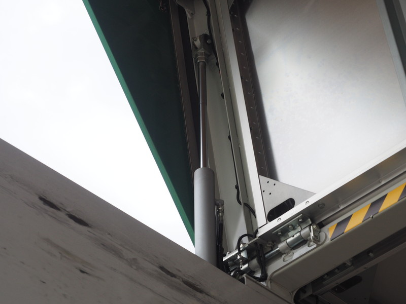 いすゞ ギガ ウイング車 大型 QKG-CYJ77A 年式 H26[写真19]