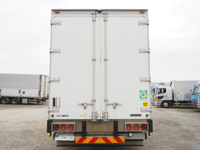 いすゞ ギガ ウイング車 大型 QKG-CYJ77A 年式 H26[写真07]