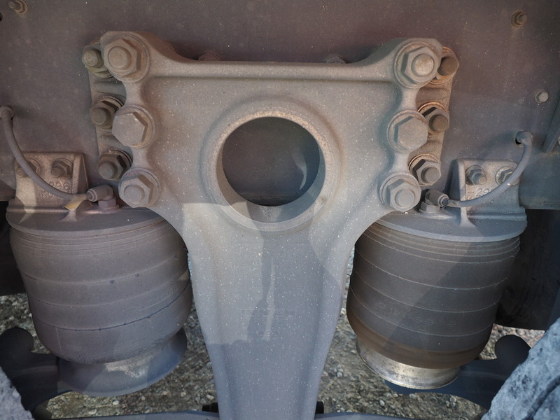 いすゞ ギガ ウイング車 大型 LKG-CYJ77A 年式 H23[写真43]