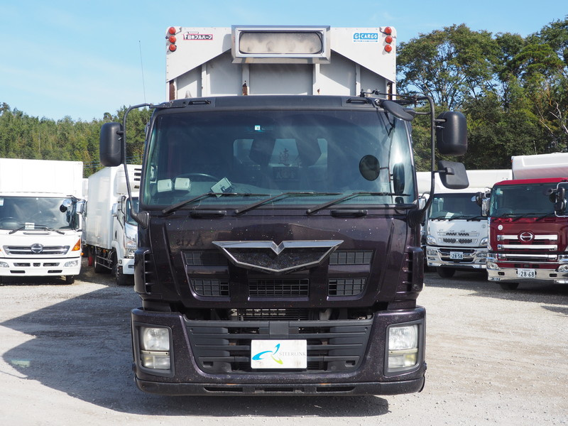 いすゞ ギガ ウイング車 大型 LKG-CYJ77A 年式 H23[写真03]