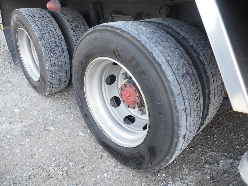 いすゞ ギガ ウイング車 大型 LKG-CYJ77A 年式 H23[写真48]