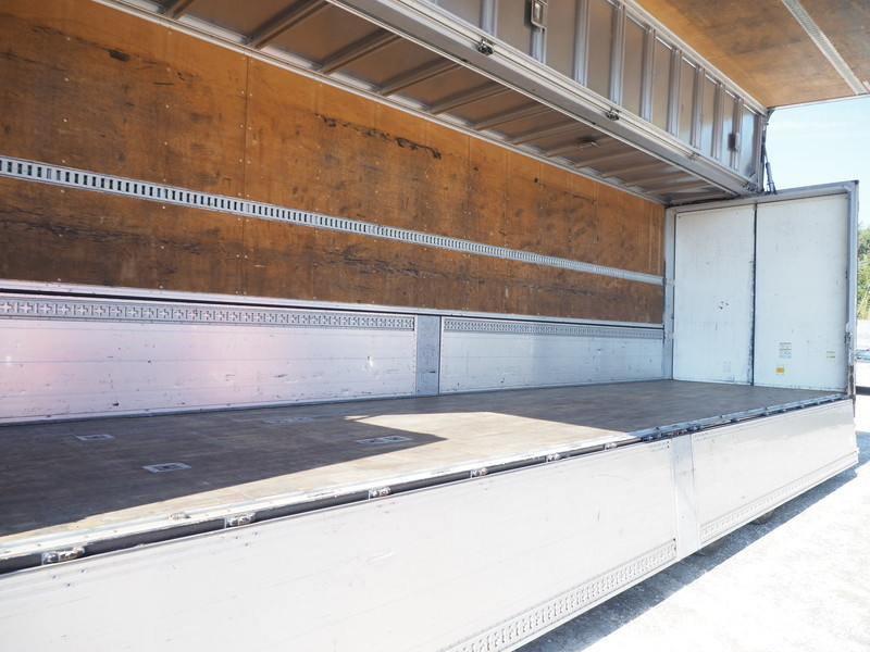 いすゞ ギガ ウイング車 大型 LKG-CYJ77A 年式 H23[写真19]