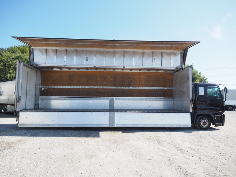 いすゞ ギガ ウイング車 大型 LKG-CYJ77A 年式 H23[写真10]