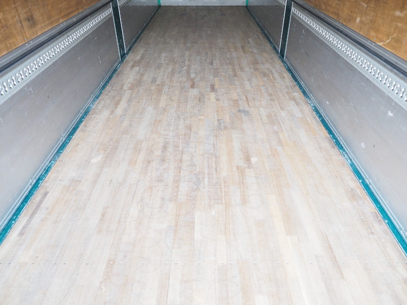 いすゞ ギガ ウイング車 大型 QKG-CYJ77B 年式 H28[写真27]