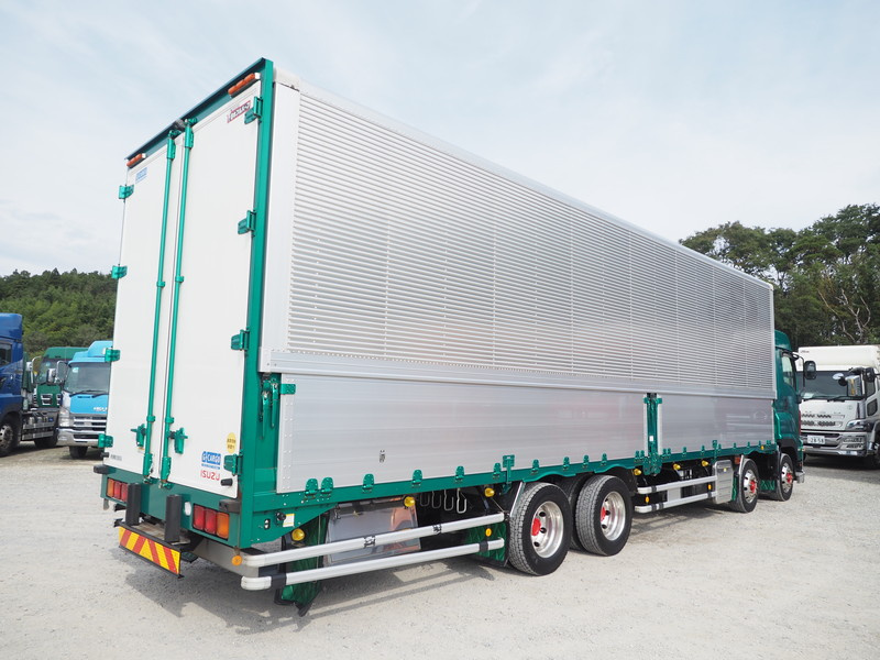 いすゞ ギガ ウイング車 大型 QKG-CYJ77B 年式 H28[写真05]