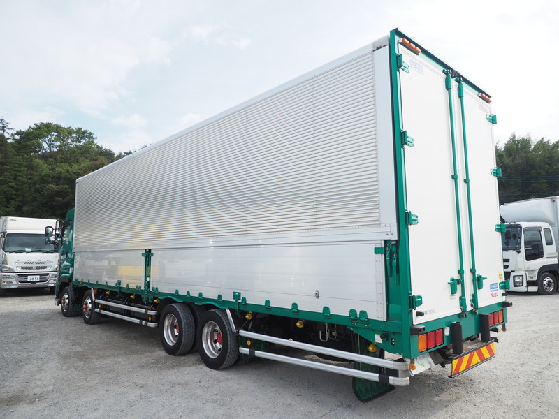 いすゞ ギガ ウイング車 大型 QKG-CYJ77B 年式 H28[写真07]