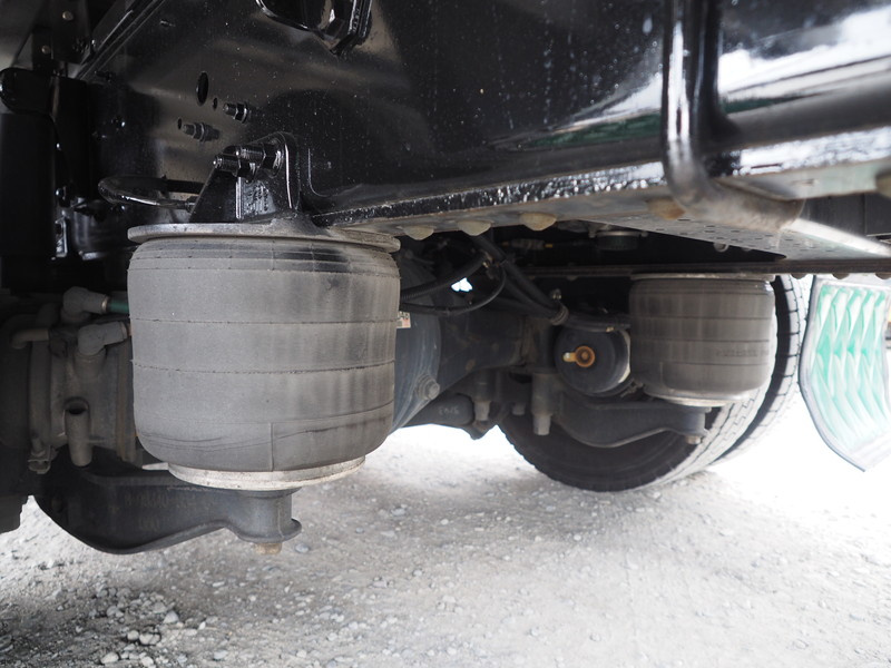 いすゞ ギガ ウイング車 大型 QKG-CYJ77B 年式 H28[写真43]