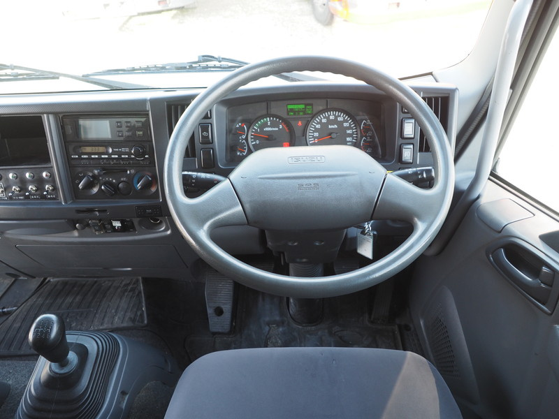 いすゞ フォワード 冷凍バン 中型 TKG-FRR90S2 年式 H25[写真28]