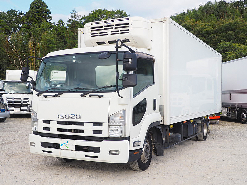 いすゞ フォワード 冷凍バン 中型 TKG-FRR90S2 年式 H25[写真01]