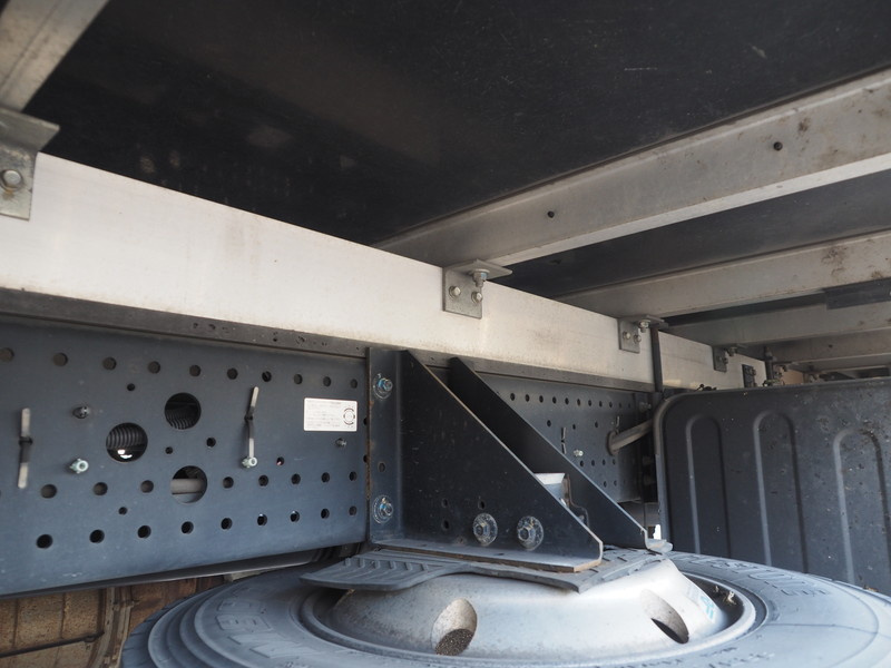 いすゞ フォワード 冷凍バン 中型 TKG-FRR90S2 年式 H25[写真35]