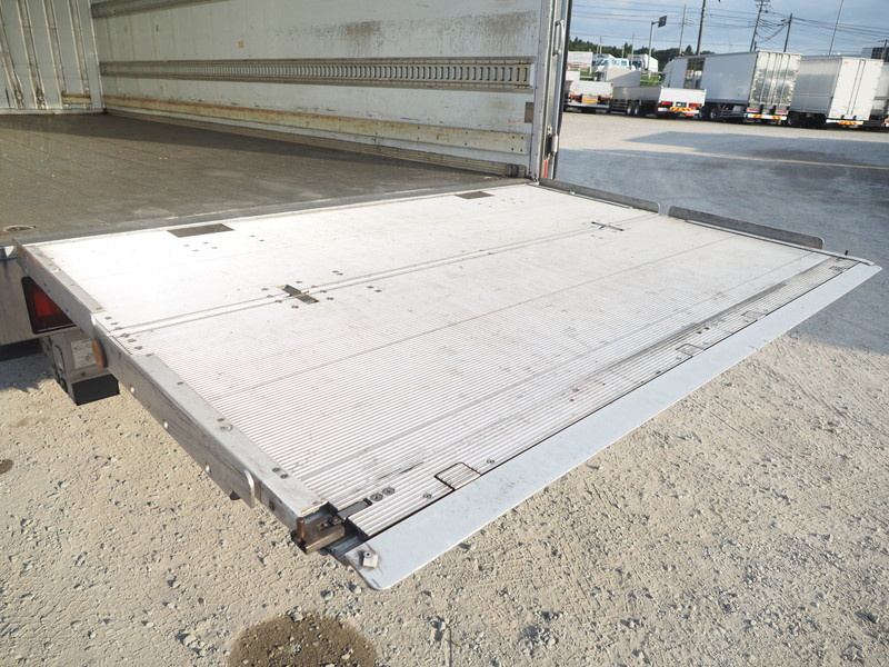 いすゞ フォワード 冷凍バン 中型 TKG-FRR90S2 年式 H25[写真23]