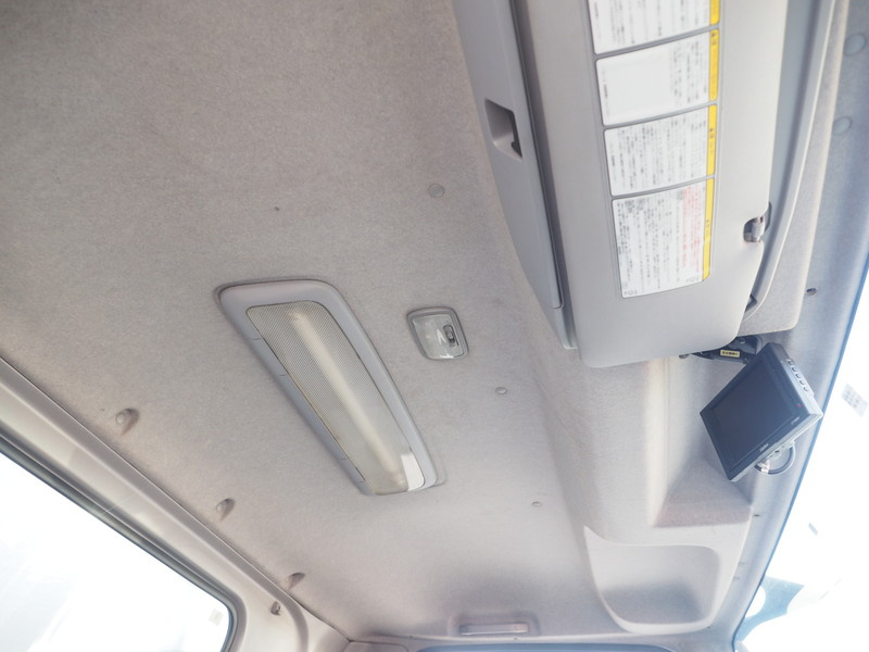 いすゞ フォワード 冷凍バン 中型 TKG-FRR90S2 年式 H25[写真31]