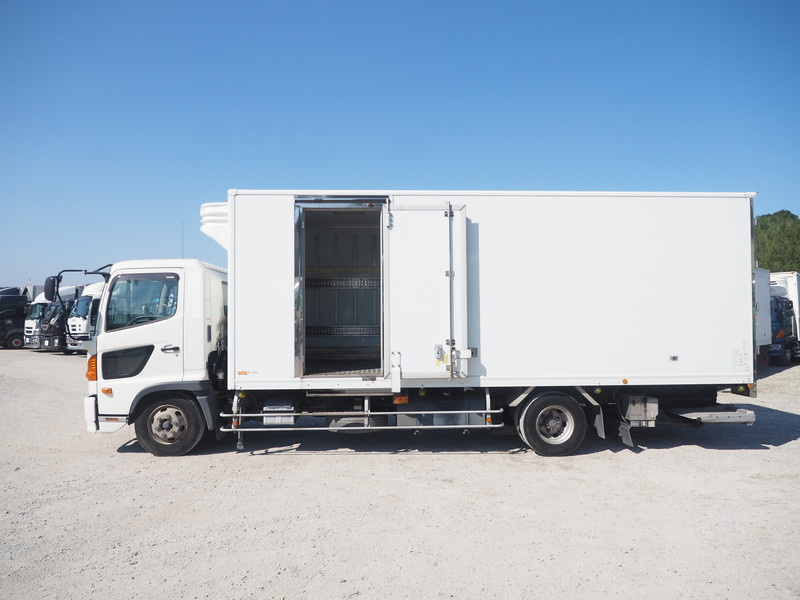 日野 レンジャー 冷凍バン 中型 TKG-FC9JKAG 年式 H26[写真13]