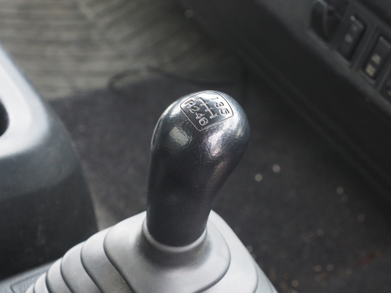 日野 レンジャー 冷凍バン 中型 TKG-FC9JKAG 年式 H25[写真29]