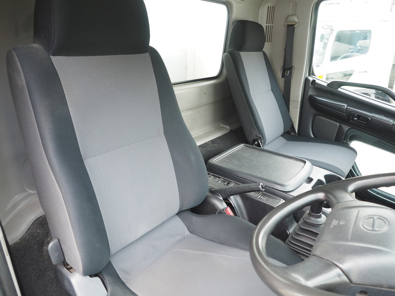 日野 レンジャー 冷凍バン 中型 TKG-FC9JKAG 年式 H25[写真26]