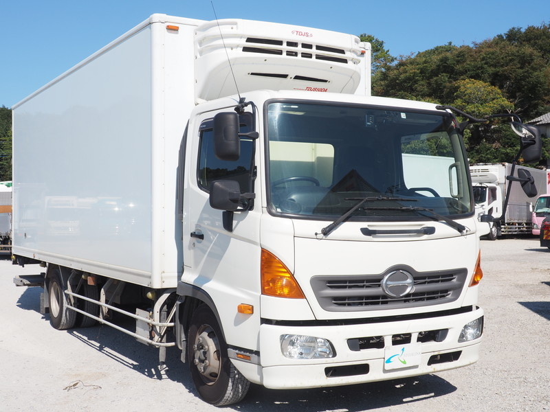 日野 レンジャー 冷凍バン 中型 TKG-FC9JKAG 年式 H25[写真04]