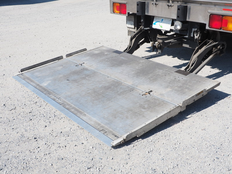 日野 レンジャー 冷凍バン 中型 TKG-FC9JKAG 年式 H25[写真22]