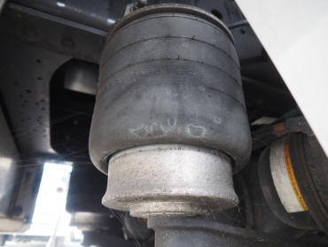 いすゞ ギガ ウイング車 大型 QKG-CYJ77A 年式 H27 [写真40]