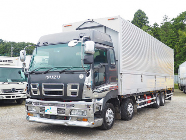 いすゞ ギガ ウイング車 大型 PDG-CYJ77W8 年式 H22 [写真01]