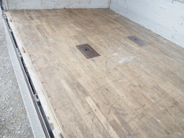 いすゞ ギガ ウイング車 大型 PDG-CYJ77W8 年式 H22 [写真23]