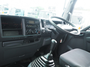 いすゞ フォワード 冷凍バン 中型 TKG-FRR90T2 年式 H25 [写真27]