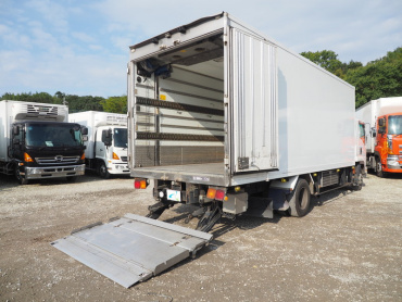 いすゞ フォワード 冷凍バン 中型 PDG-FRR34T2 年式 H20 [写真18]