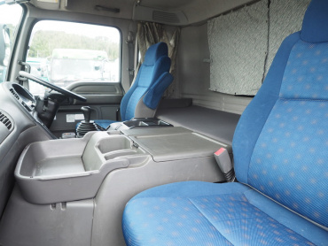 いすゞ ギガ ウイング車 大型 QKG-CYJ77A 年式 H25 [写真38]