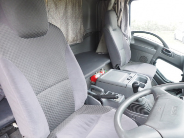 いすゞ フォワード ウイング車 中型 SKG-FRR90T2 年式 H24 [写真31]