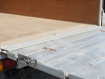 いすゞ エルフ バン車 小型 TRG-NPR85AN 年式 H29 [写真24]