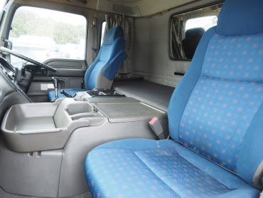 いすゞ ギガ ウイング車 大型 QKG-CYJ77A 年式 H26 [写真40]