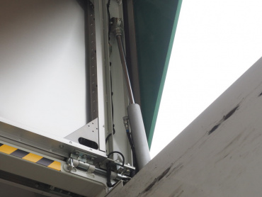 いすゞ ギガ ウイング車 大型 QKG-CYJ77A 年式 H26 [写真14]