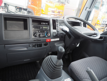 いすゞ エルフ 平ボディ 小型 TRG-NPR85AR 年式 H30 [写真26]