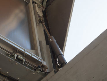 いすゞ ギガ ウイング車 大型 LKG-CYJ77A 年式 H23 [写真11]