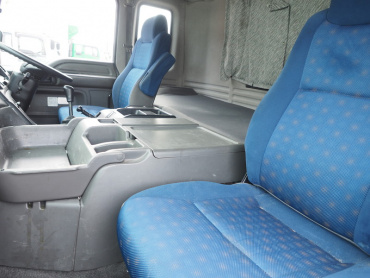 いすゞ ギガ ウイング車 大型 QKG-CYJ77A 年式 H26 [写真40]