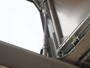 いすゞ ギガ ウイング車 大型 QKG-CYJ77A 年式 H26 [写真12]