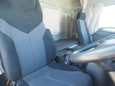 日野 グランドプロフィア ウイング車 大型 QKG-FW1AXBG 年式 H25 [写真29]