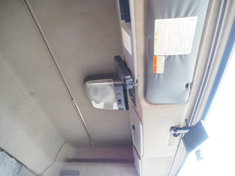 いすゞ ギガ ウイング車 大型 PKG-CYJ77W8 年式 H20[写真40]