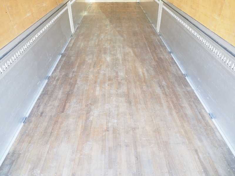 いすゞ ギガ ウイング車 大型 QKG-CYJ77A 年式 H27[写真24]