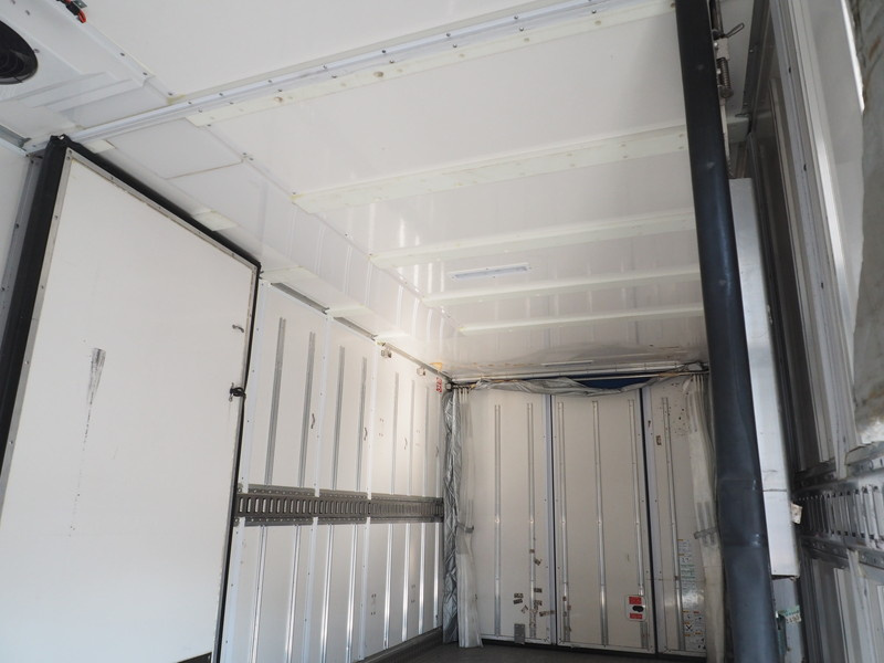 いすゞ エルフ 冷凍バン 小型 TRG-NPR85AN 年式 H28[写真23]