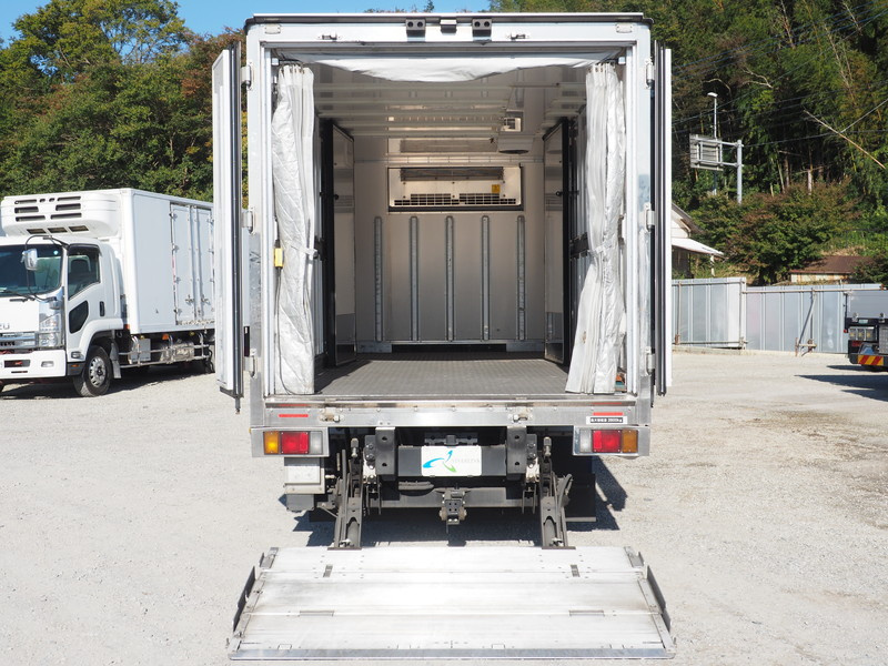 いすゞ エルフ 冷凍バン 小型 TRG-NPR85AN 年式 H28[写真29]