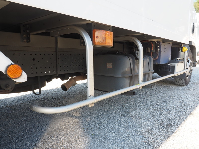 いすゞ エルフ 冷凍バン 小型 TRG-NPR85AN 年式 H28[写真10]